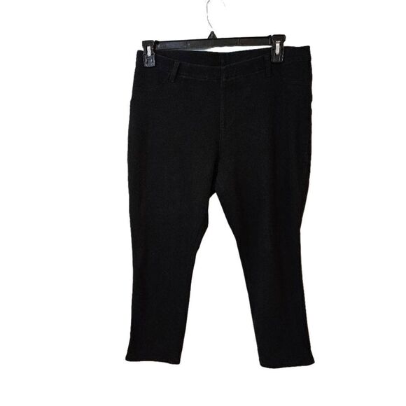 🌹Time and Tru Black Stretch Pullon Capris sz 16/18 - Picture 1 of 5